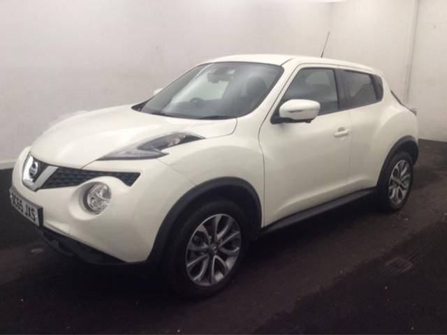 Nissan Juke 1.6 Tekna 5dr Xtronic Hatchback Petrol White