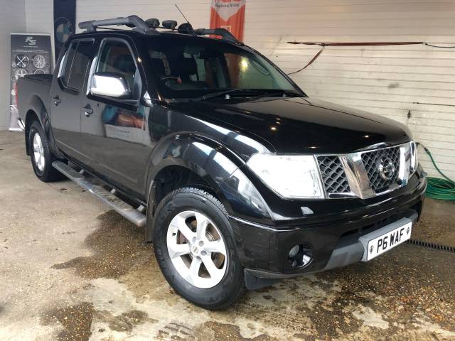 Nissan Navara Double Cab Pick Up Outlaw 2.5dCi 169 4WD Pick Up Diesel Black