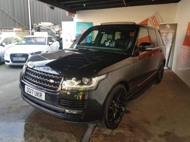 Land Rover Range Rover 3.0 TDV6 Vogue 4dr Auto Estate Diesel Black