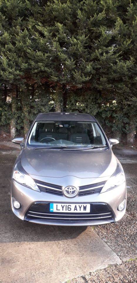 Toyota Verso 1.8 V-matic Icon TSS 5dr M-Drive S MPV Petrol Bronze