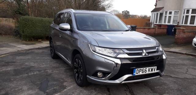 Mitsubishi Outlander 2.0 PHEV Juro 5dr Auto Estate Petrol / Electric Hybrid Grey