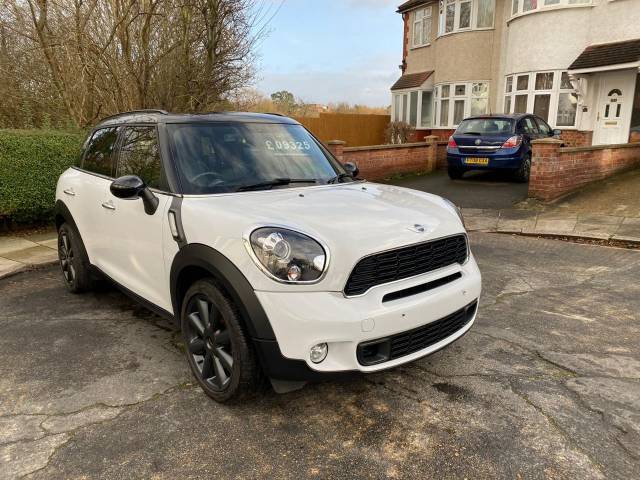 Mini Countryman 1.6 Cooper S 5dr Hatchback Petrol White